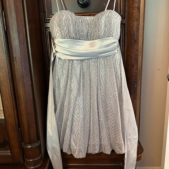 Speechless strapless dress nwt size M - Picture 1 of 3